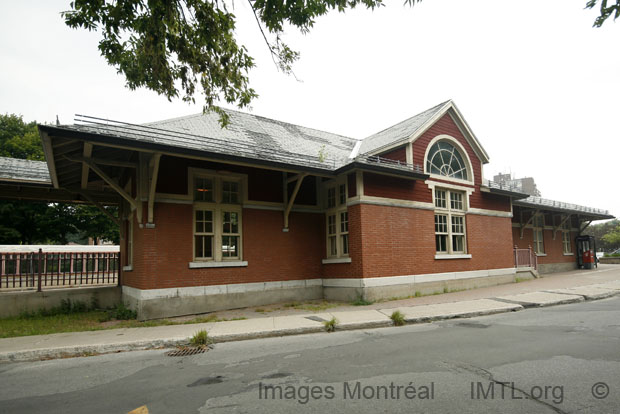 /Montreal West Train Station