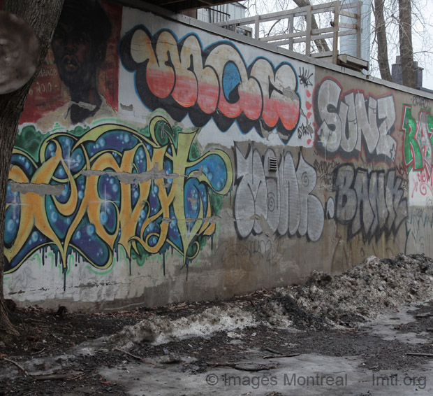 /Graffitis sur Murray