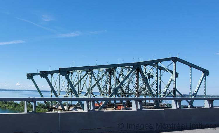 /Champlain Bridge Last Days