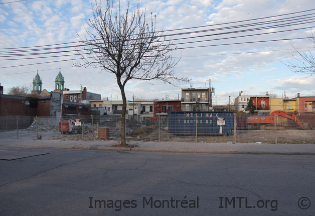 /Demolition on Saint-Urbain