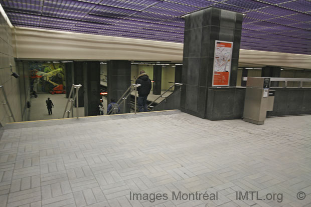 /Sherbrooke Metro Station