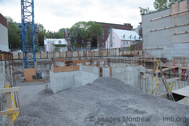 /Construction à la limite du Vieux-Montréal