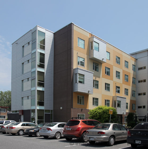 /Saint-Joseph-de-la-Providence Housing Centre