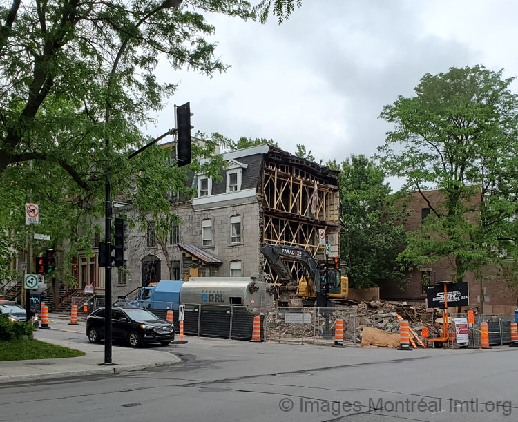 /Demolition on Saint-Hubert