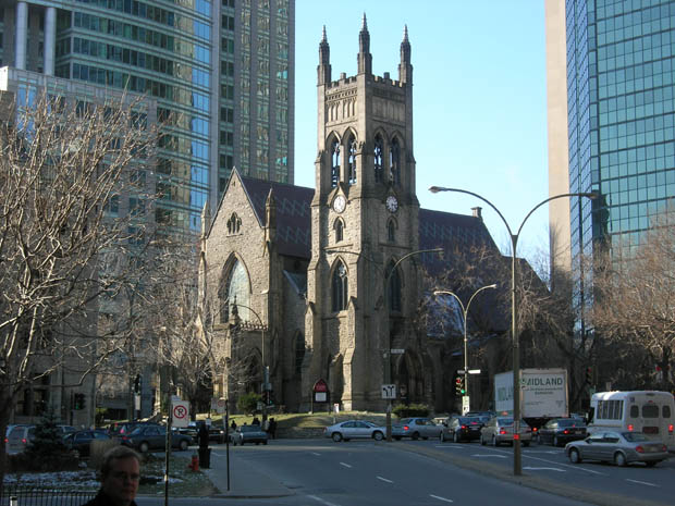 /St. George's Church Place du Canada