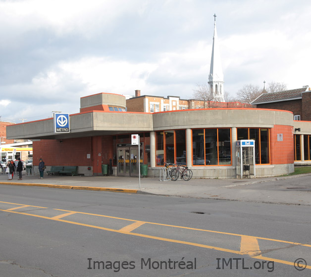 /Outremont Métro Station